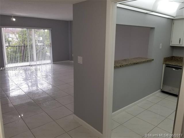 4160 Inverrary Drive 505 — photo 6