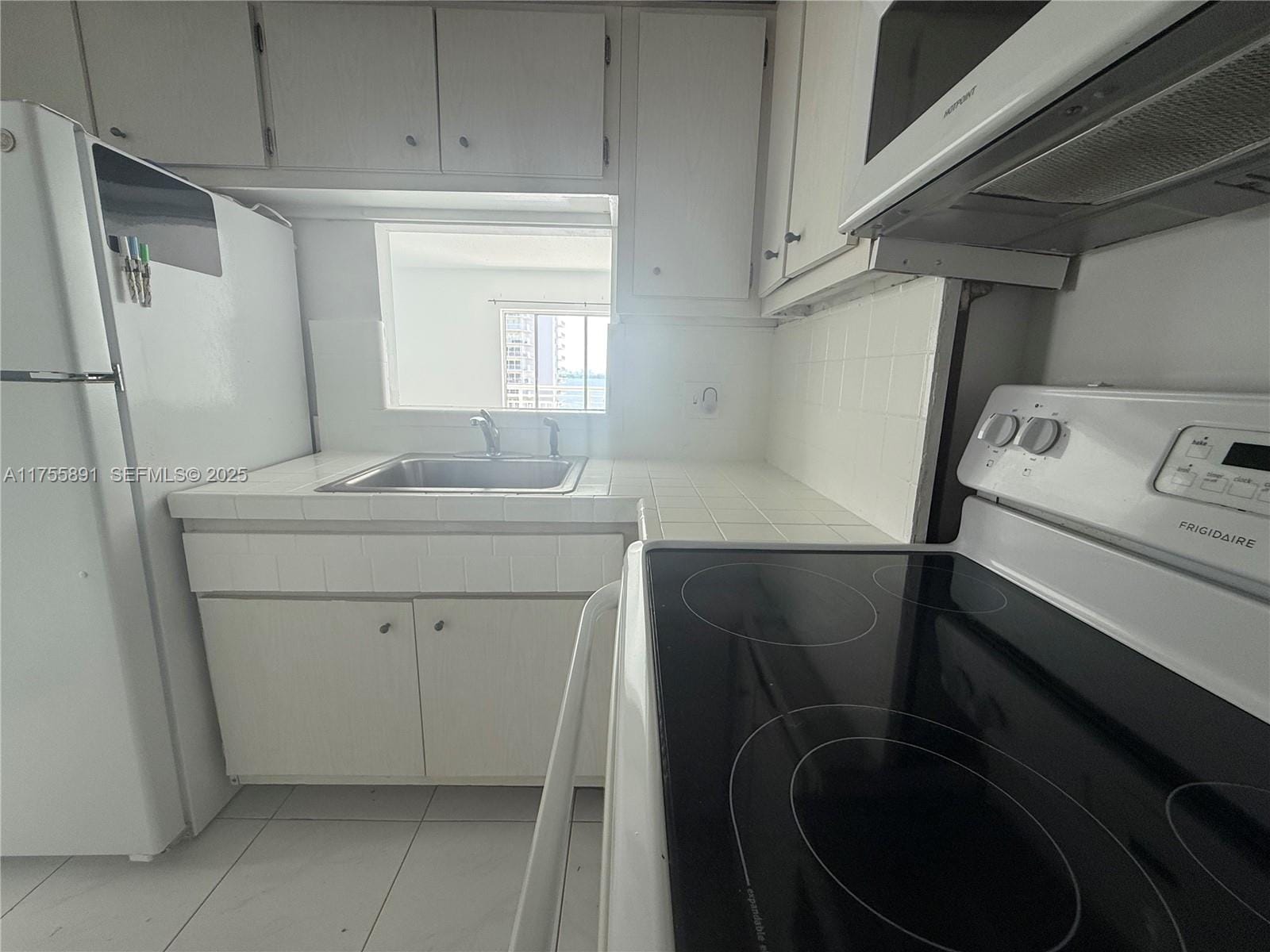 400 Kings Point Drive 801, Sunny Isles Beach, FL 33160 photo 17