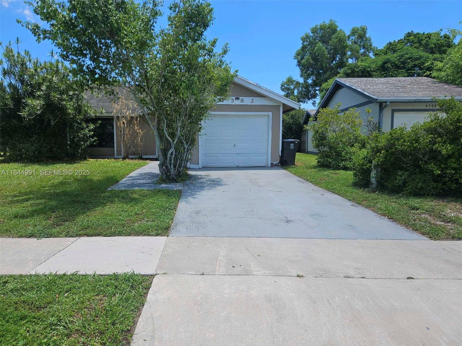 4582 Brook Drive, West Palm Beach, FL 33417, West Palm Beach