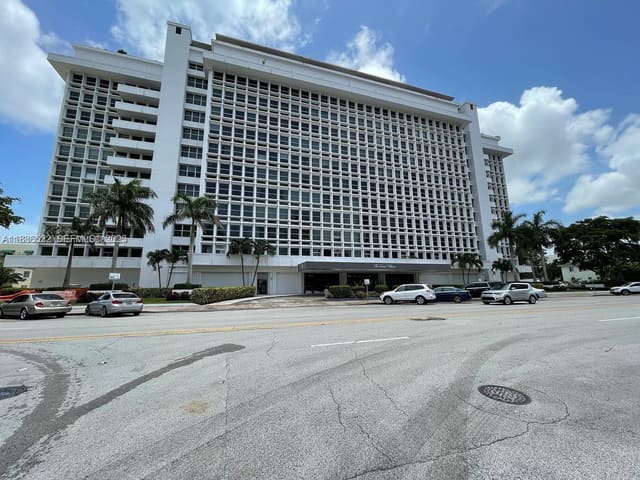 700 Biltmore Way 715, Coral Gables, FL 33134