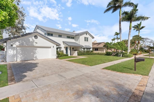 2841 NE 47th Street, sold in Coral Key Villas 6th Sec, Lighthouse Point, FL