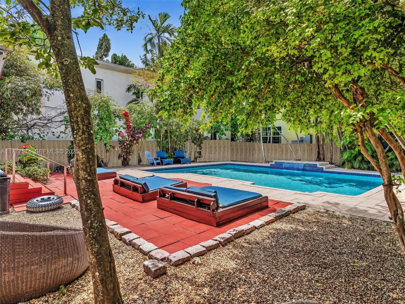 1534 Euclid Avenue, Miami Beach, FL 33139 photo 2