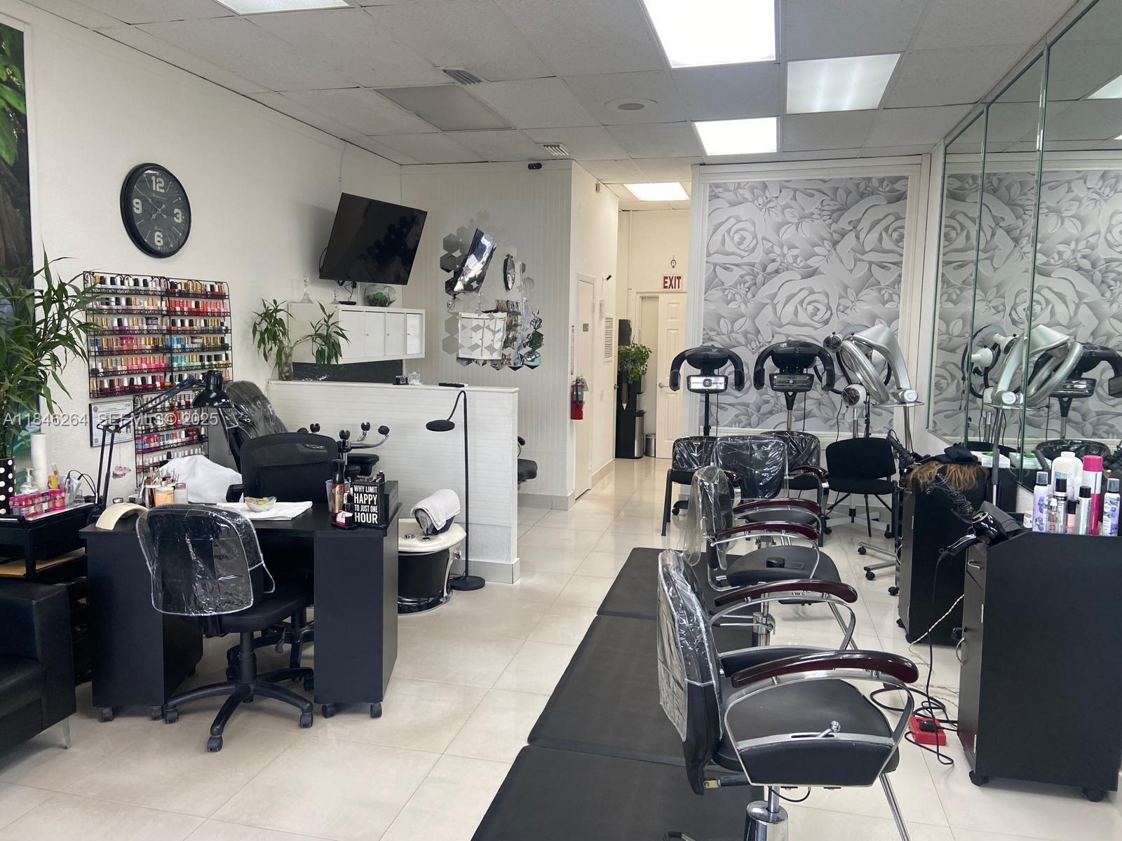 Beauty Salon On Bird Road, Miami, FL 33165, Miami