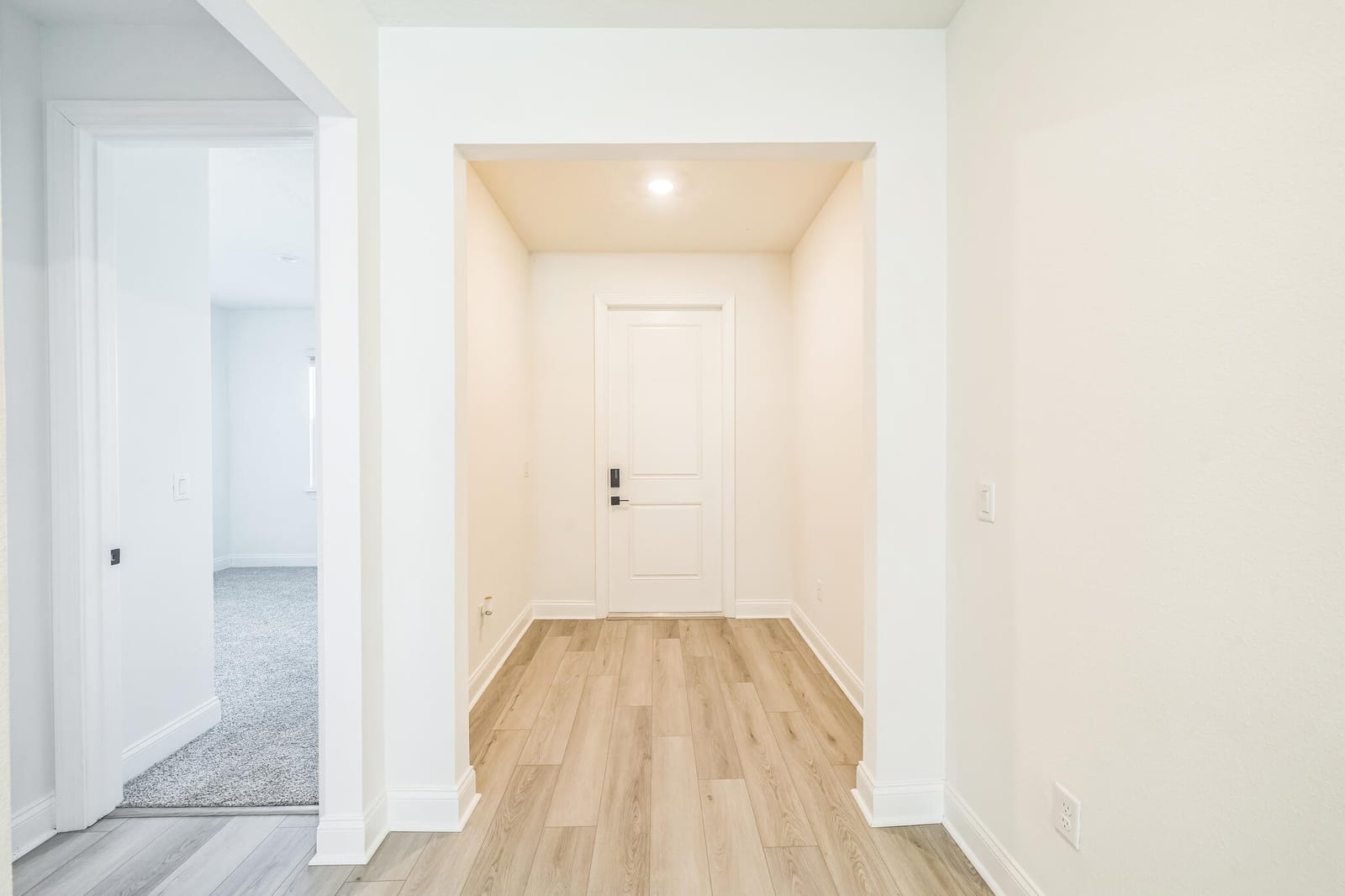 5963 Hampton Park Circle — photo 11
