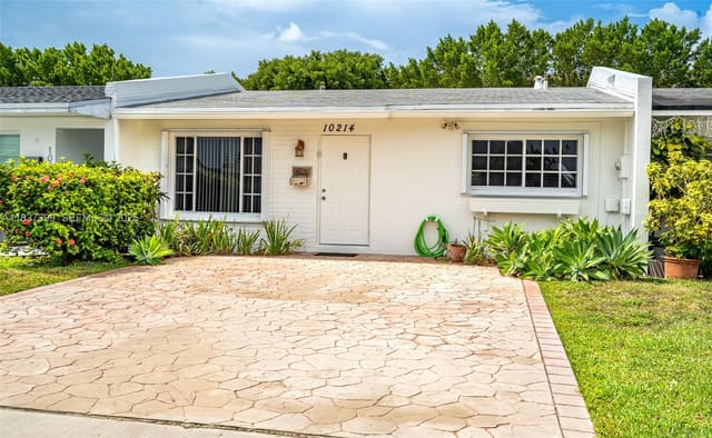 10214 SW 21st Terrace, sold in Coral Haven Sec Two, Miami, FL