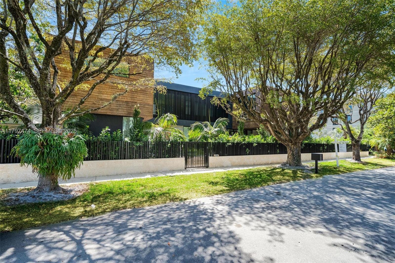 3101 Jefferson Street, Miami, FL 33133