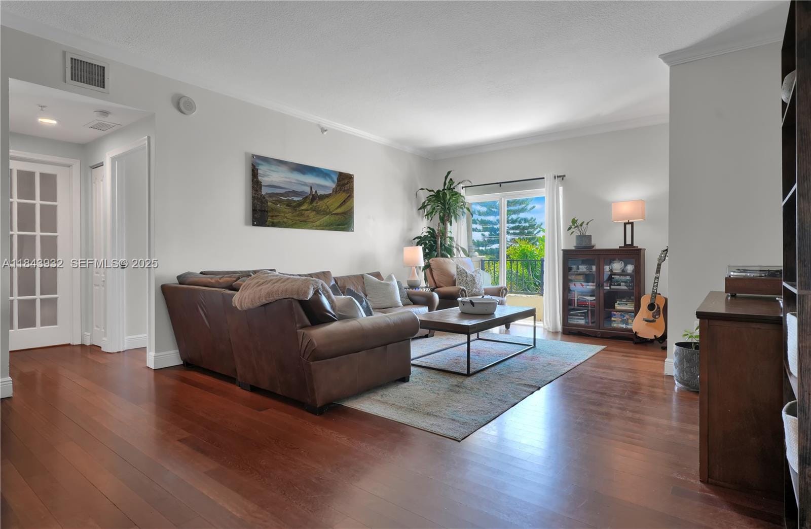 20 Calabria Avenue 302 — photo 4