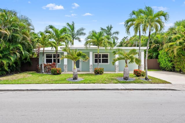 1011 W Las Olas Boulevard, sold in Sailboat Bend, Fort Lauderdale, FL