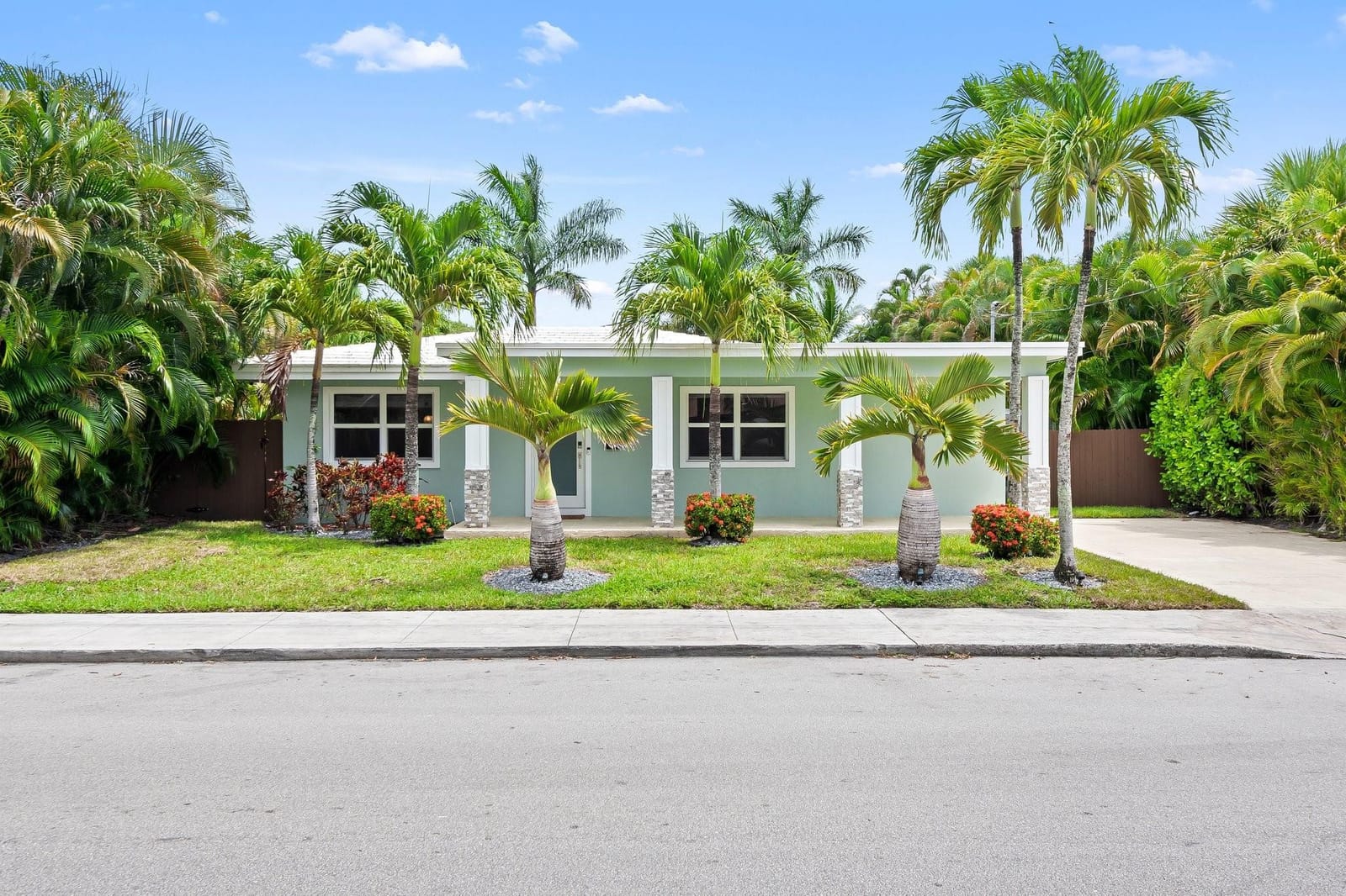 1011 W Las Olas Boulevard, Fort Lauderdale, FL 33312