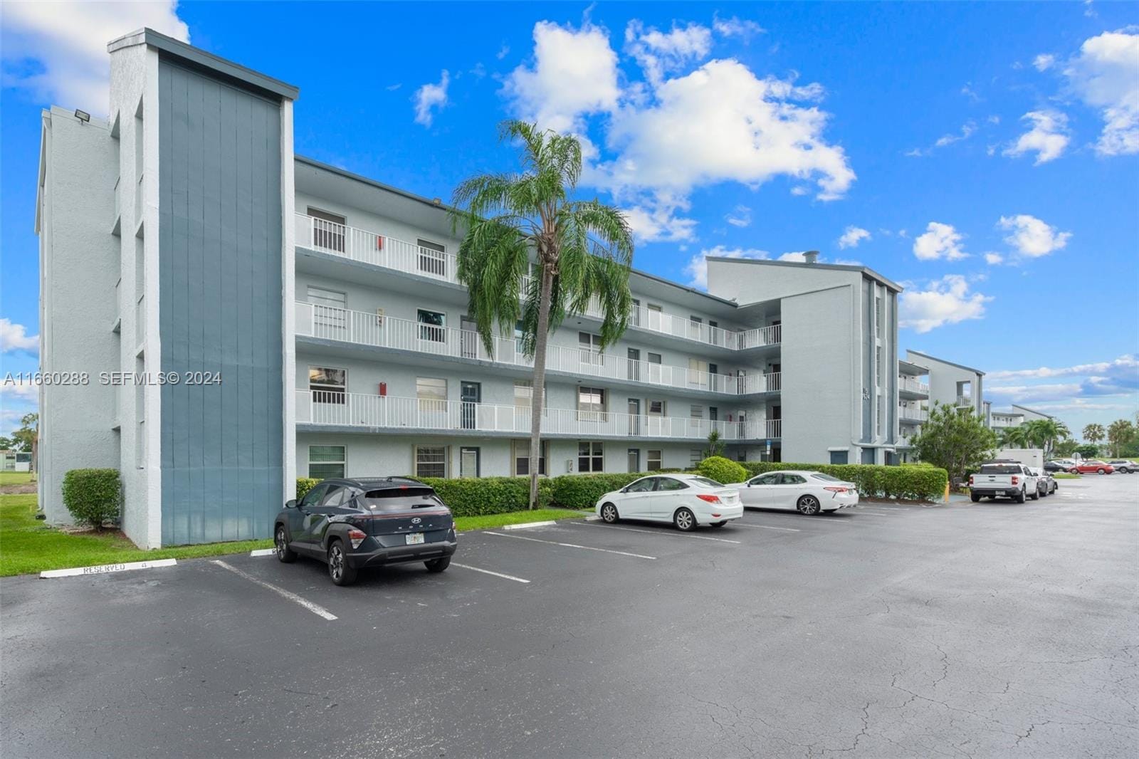 7624 NW 18th Street 302, Margate, FL 33063