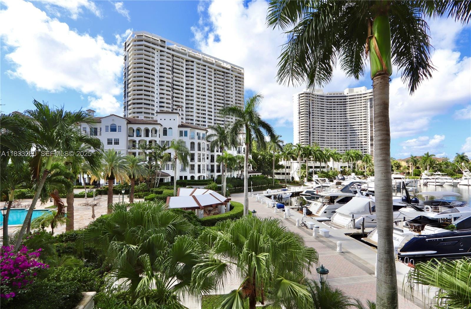 3900 Island Boulevard B204, Aventura, FL 33160 photo 2
