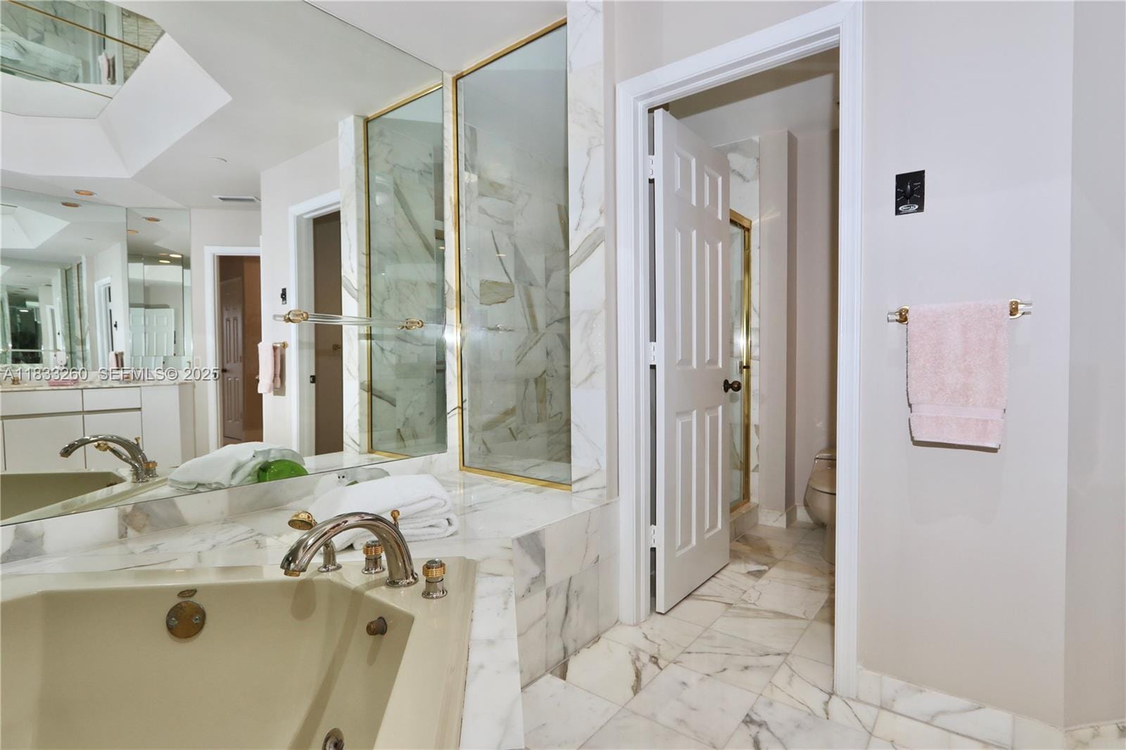 3900 Island Boulevard B204, Aventura, FL 33160 photo 19