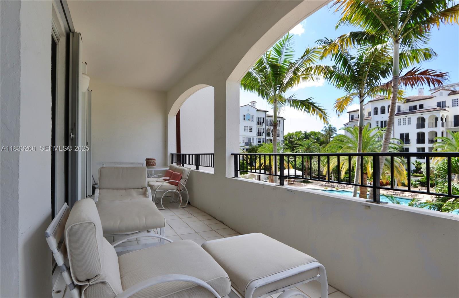 3900 Island Boulevard B204, Aventura, FL 33160 photo 25