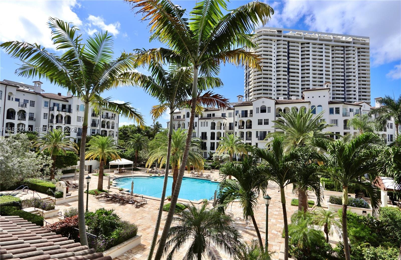 3900 Island Boulevard B204, Aventura, FL 33160 photo 4