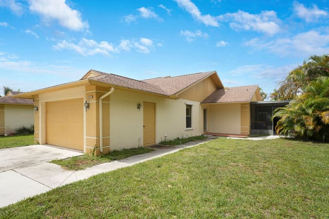 4604 SE Geneva Drive, sold in Fishermans Cove (Aka Somerset), Stuart, FL