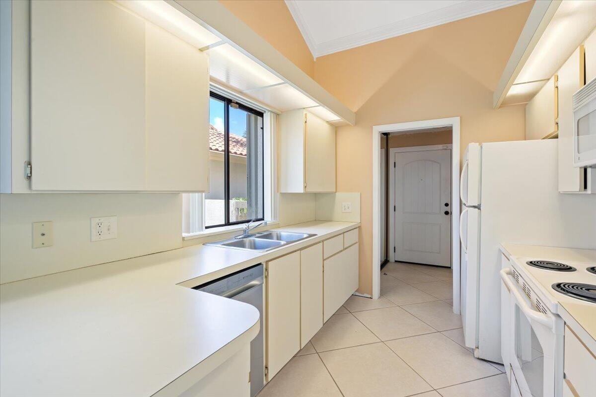 2646 Mohawk Circle, West Palm Beach, FL 33409 photo 15