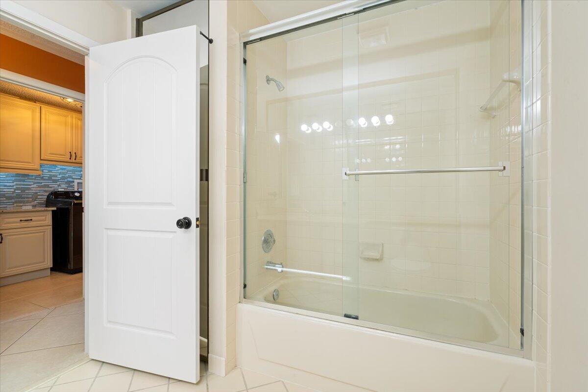2646 Mohawk Circle, West Palm Beach, FL 33409 photo 28