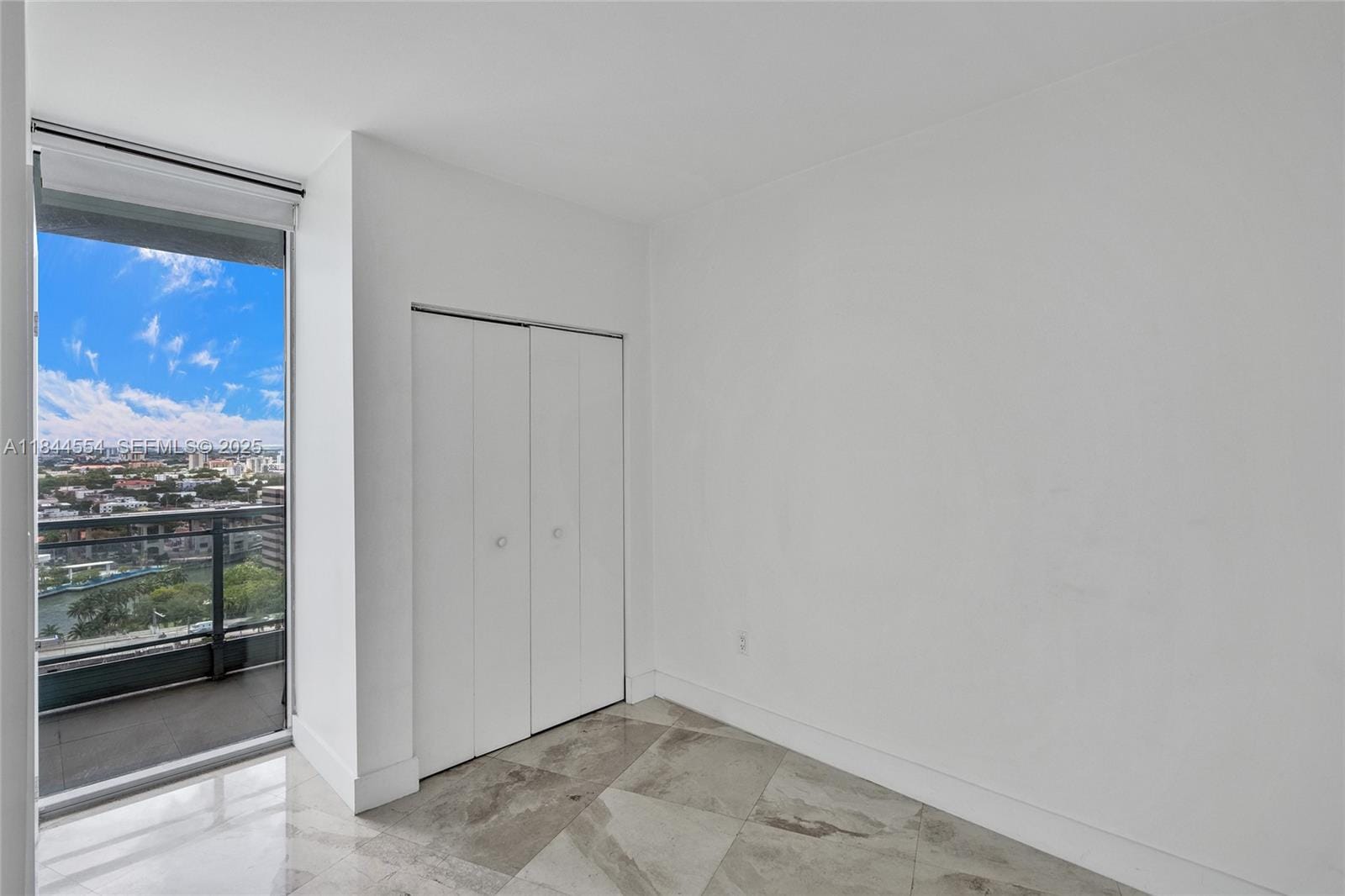 92 SW 3rd Street 2106, Miami, FL 33130 photo 15