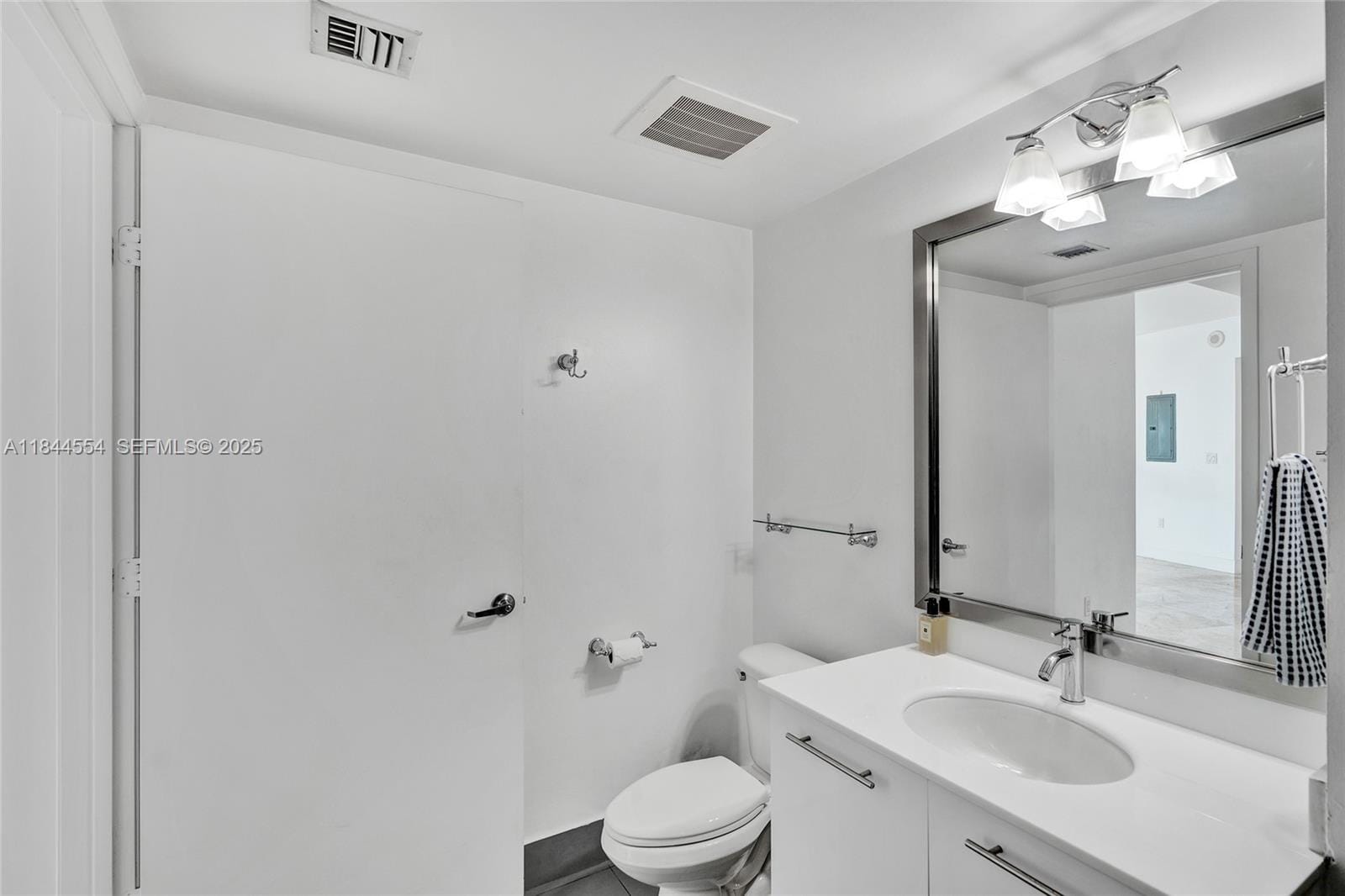 92 SW 3rd Street 2106, Miami, FL 33130 photo 19