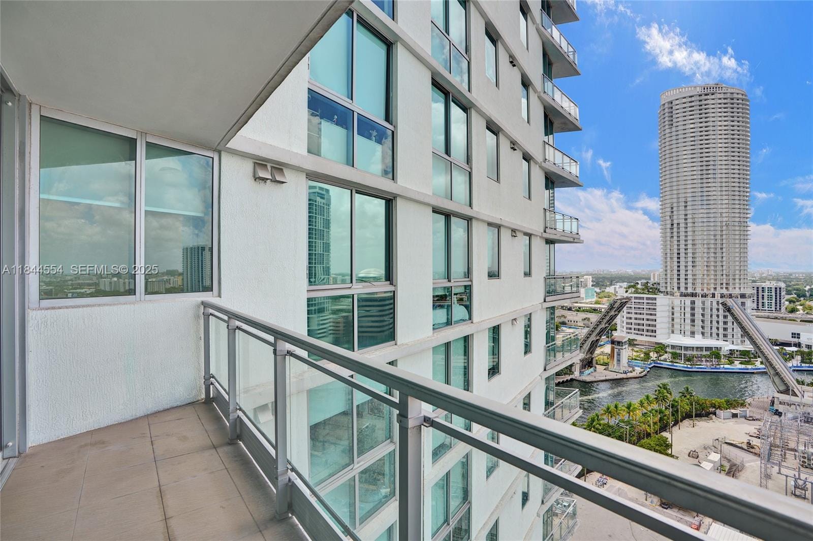 92 SW 3rd Street 2106, Miami, FL 33130 photo 24
