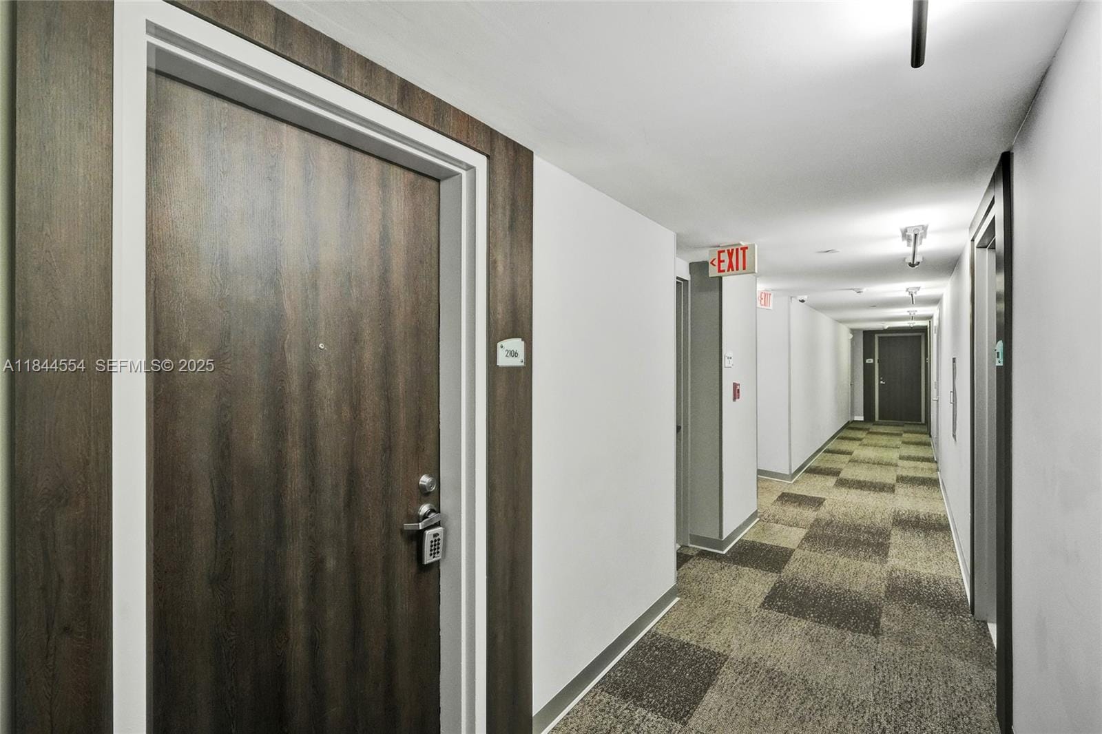 92 SW 3rd Street 2106, Miami, FL 33130 photo 26
