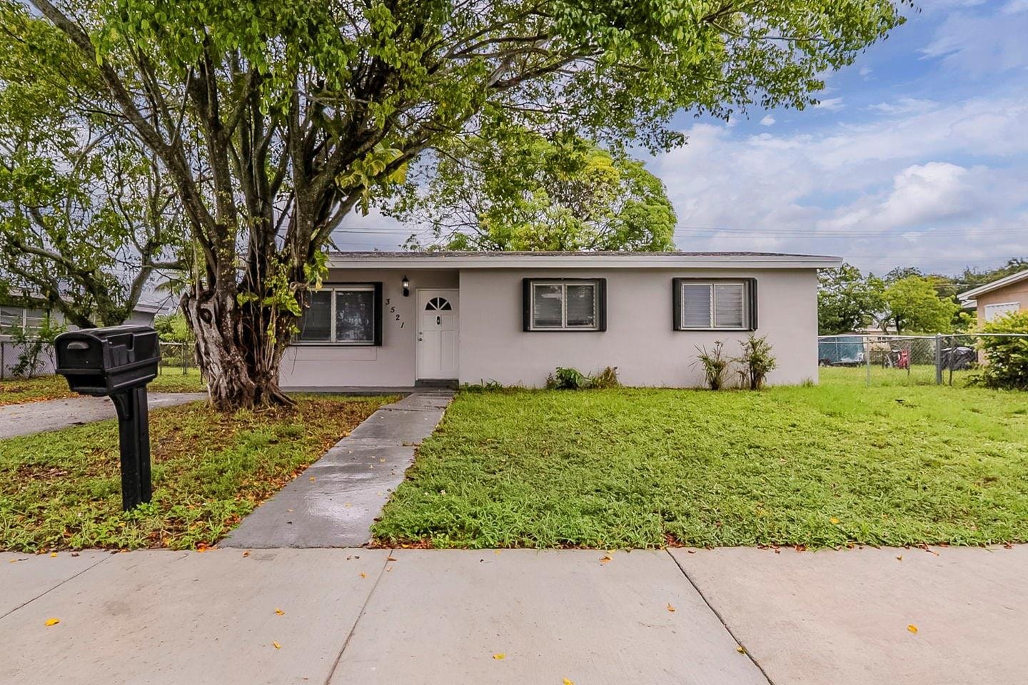 3521 NW 208th Terrace, Miami Gardens, FL 33056