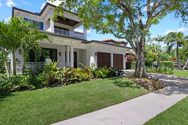 102 Nocossa Circle, Jupiter, FL 33458