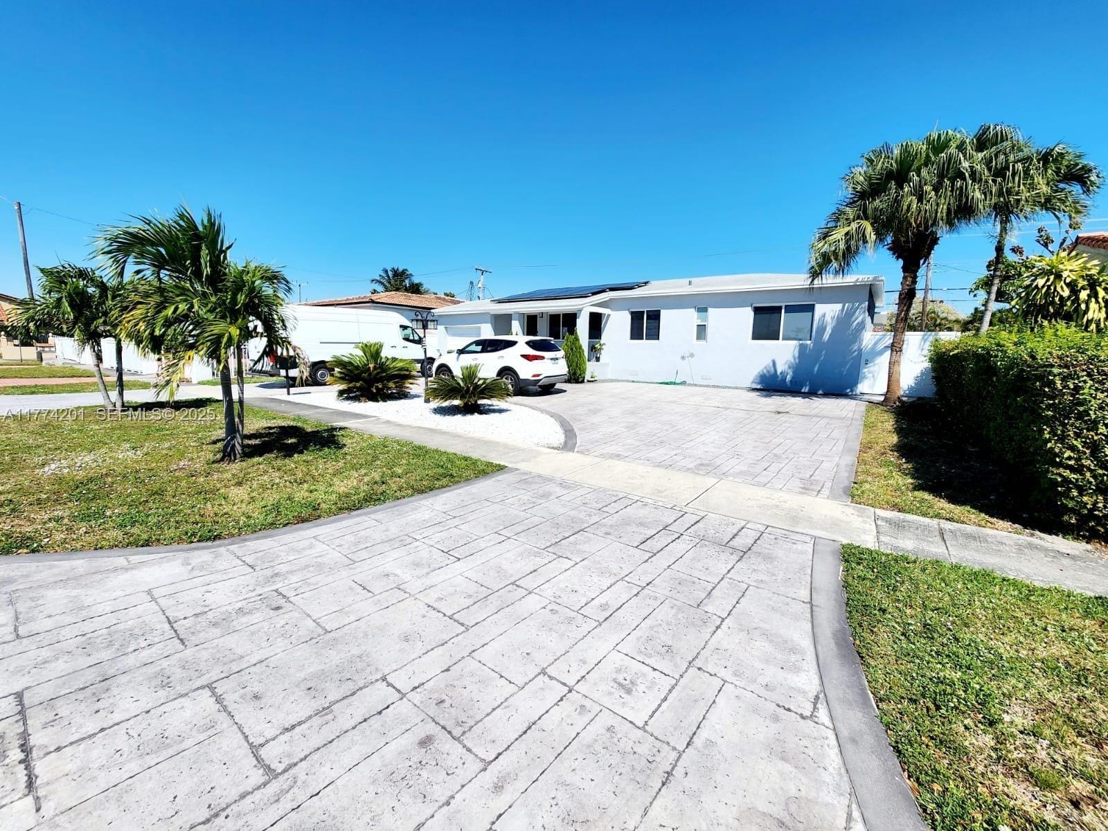 341 W 59th Street, Hialeah, FL 33012