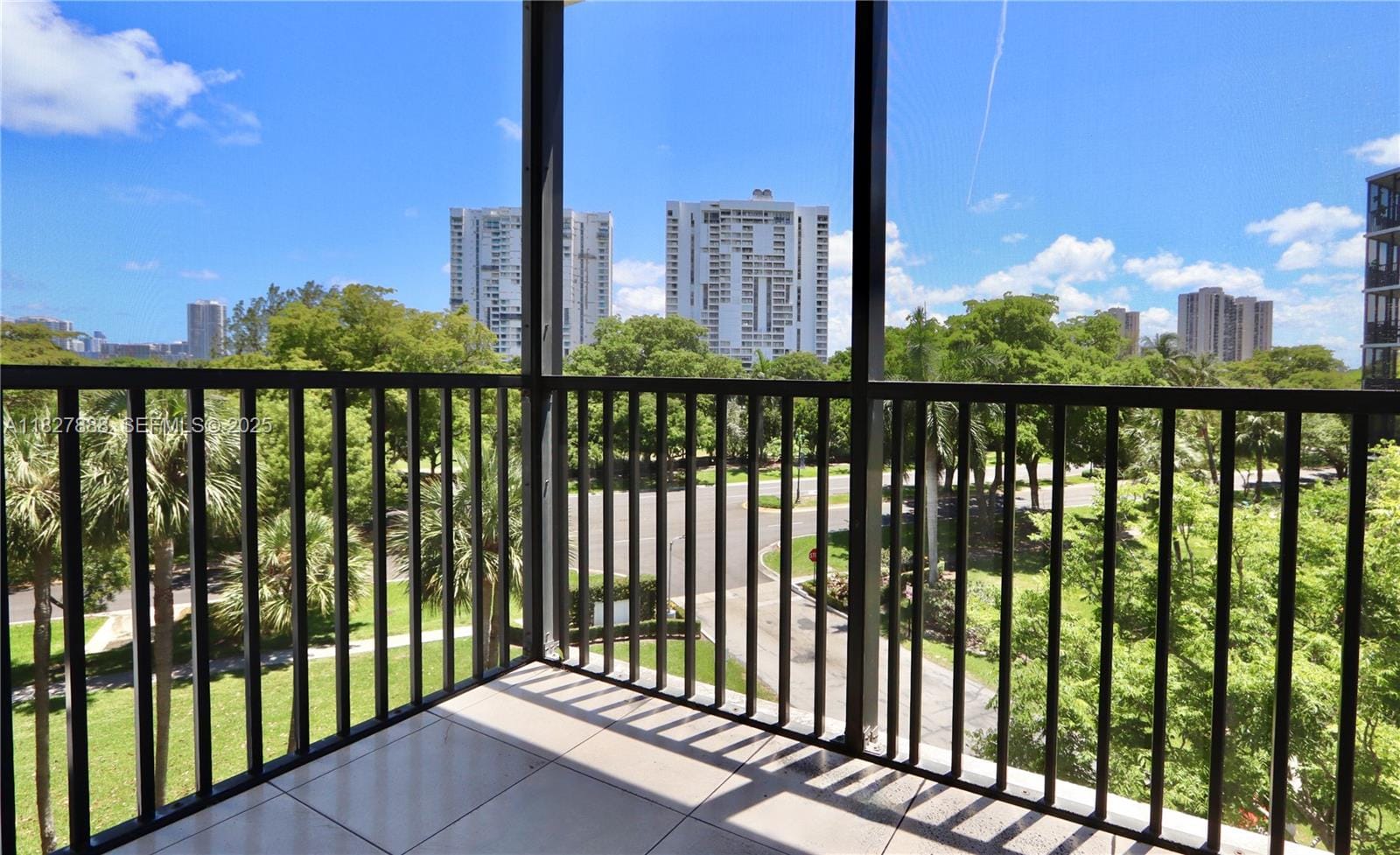 3475 N Country Club Drive 501, Aventura, FL 33180 photo 2