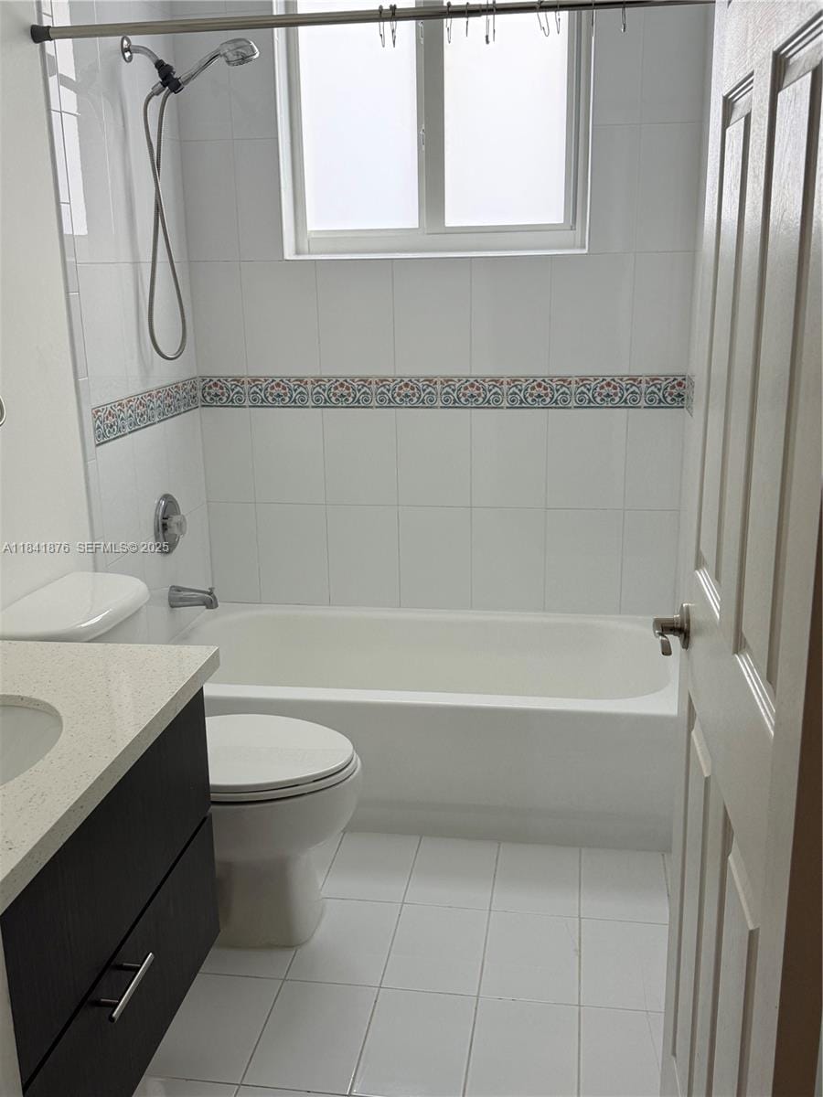 8424 NW 139th Terrace 2705, Miami Lakes, FL 33016 photo 19