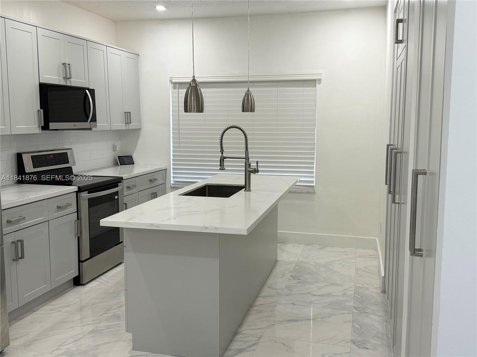 8424 NW 139th Terrace 2705, Miami Lakes, FL 33016 photo 10