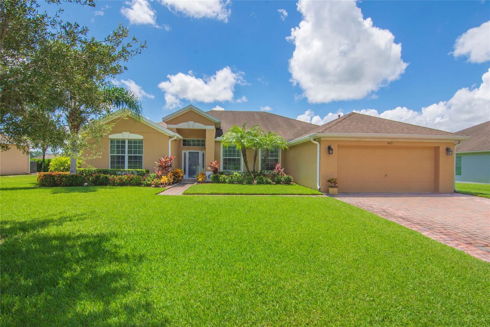 4415 SW 9th Lane, Vero Beach, FL 32968