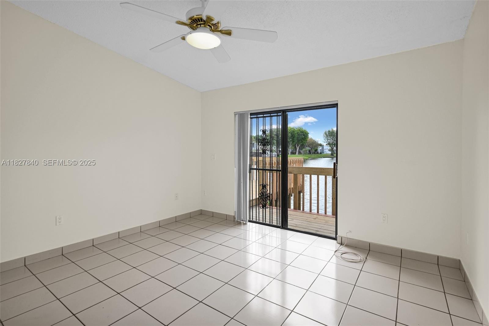 12213 SW 24th Terrace 19 — photo 4