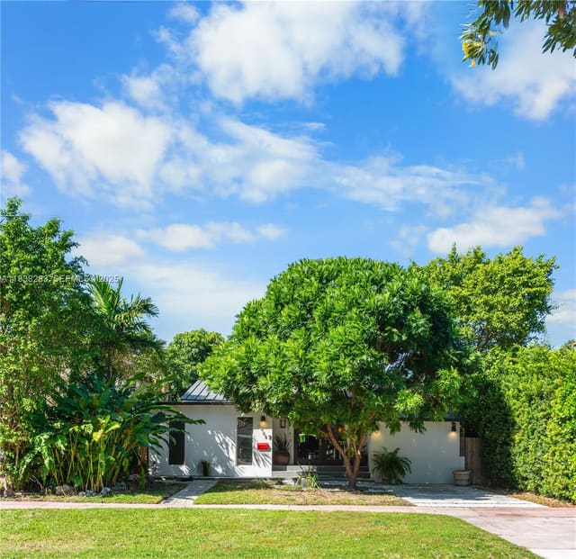 3468 Royal Palm Avenue, sold in Orchard Sub 2 & 3, Miami Beach, FL