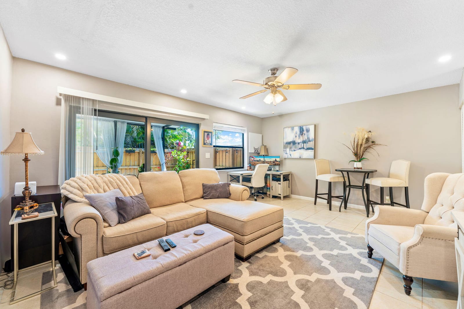 2118 NE 9th Avenue 2118 — photo 12