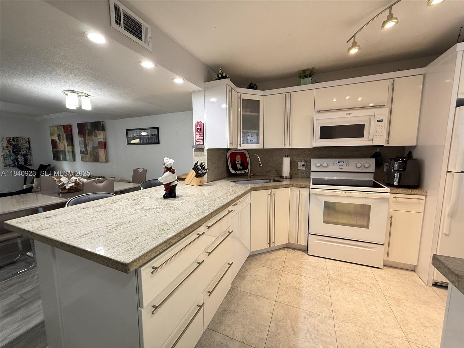 11 Olive Drive E, Hialeah, FL 33010