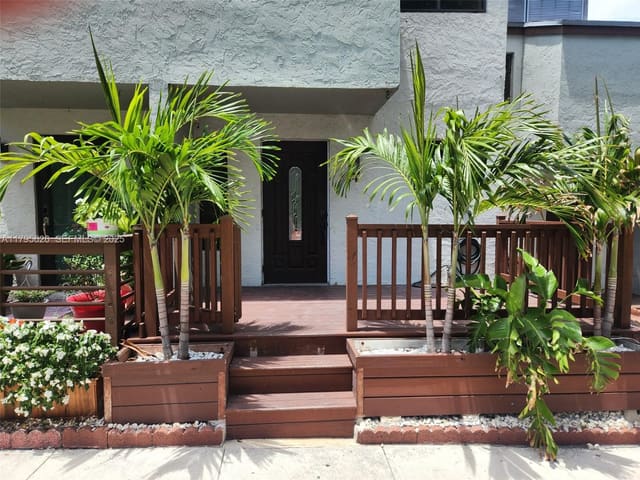1901 NW S River Drive 14-B, Miami, FL 33125
