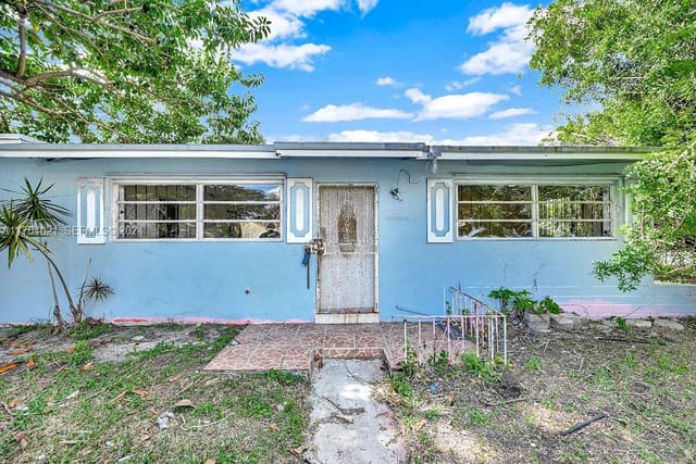 2100 NW 76th Street, sold in 75th St Highlands, Miami, FL