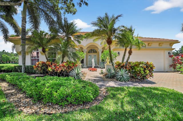 8950 Via Brilliante, Wellington, FL 33411