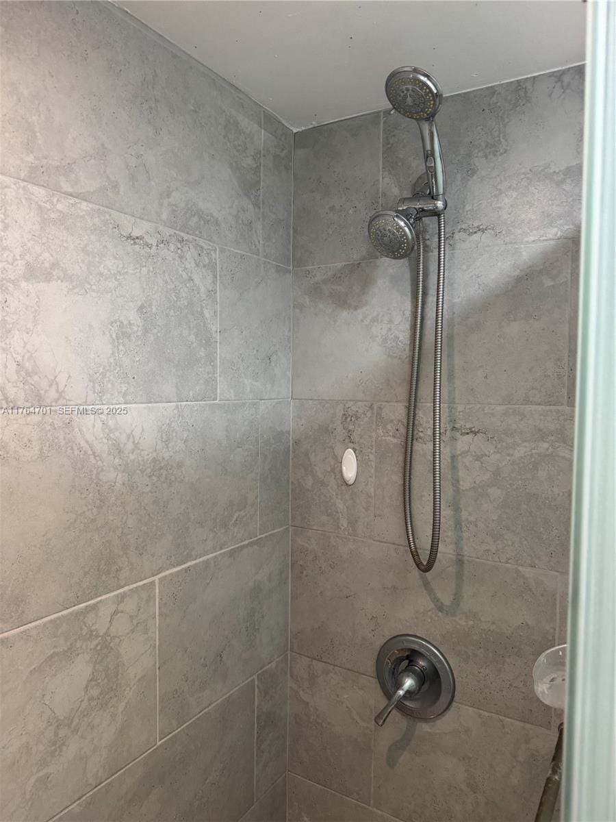 1255 W 53rd Street 307-3, Hialeah, FL 33012 photo 25