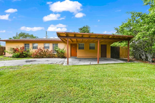 1924 Ware Circle, sold in Palm Beach Lakes South, West Palm Beach, FL