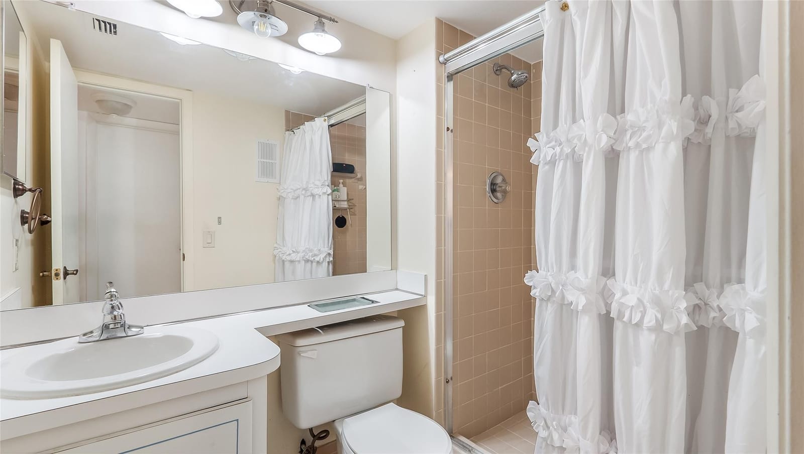 3300 W Rolling Hills Circle 504, Davie, FL 33328 photo 17