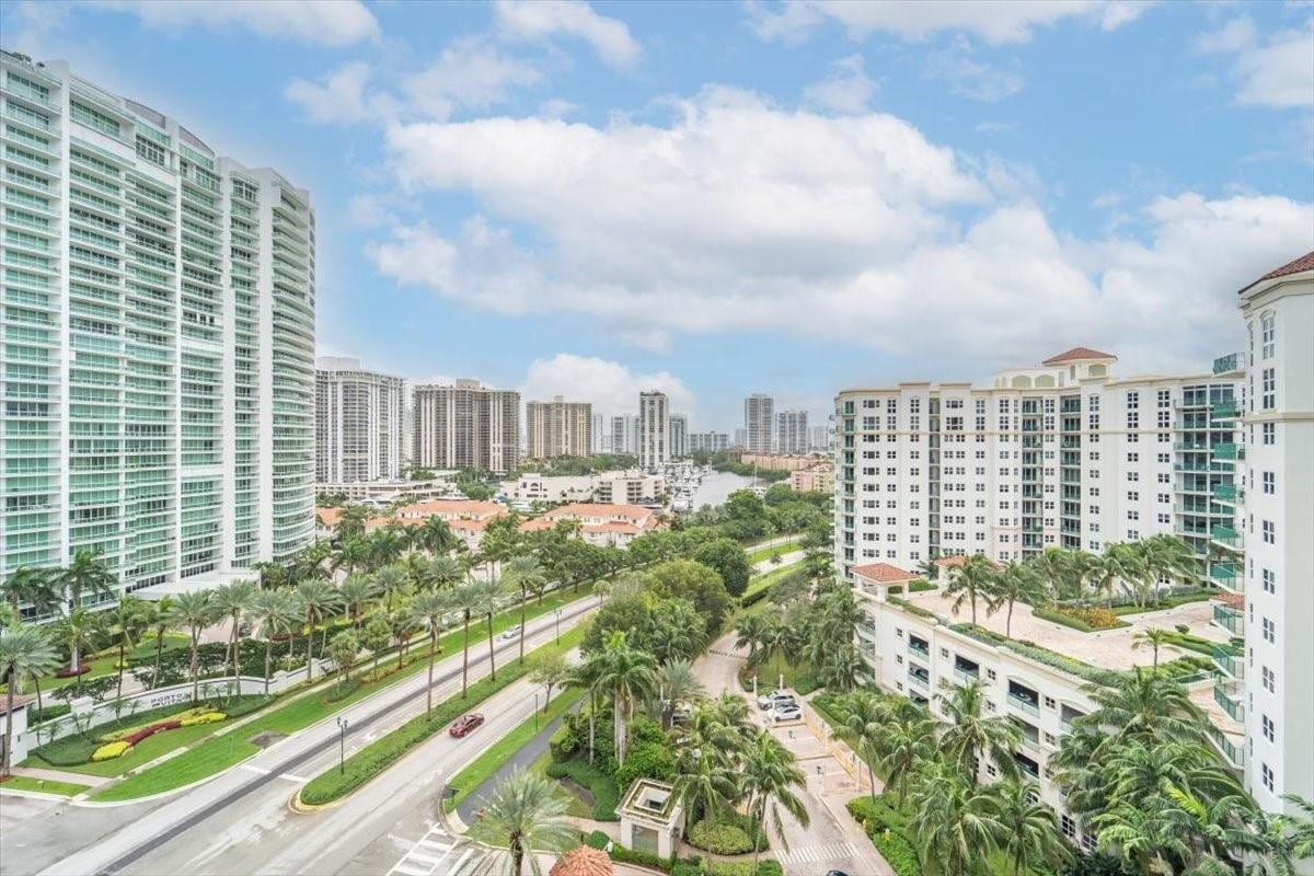 20000 E Country Club Drive 1209N, Aventura, FL 33180 photo 17