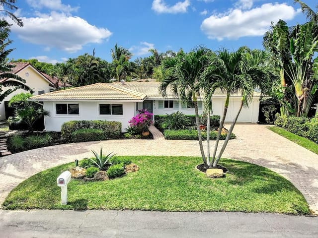 8 NE 17th Street, sold in Bonniecrest Sub, Delray Beach, FL