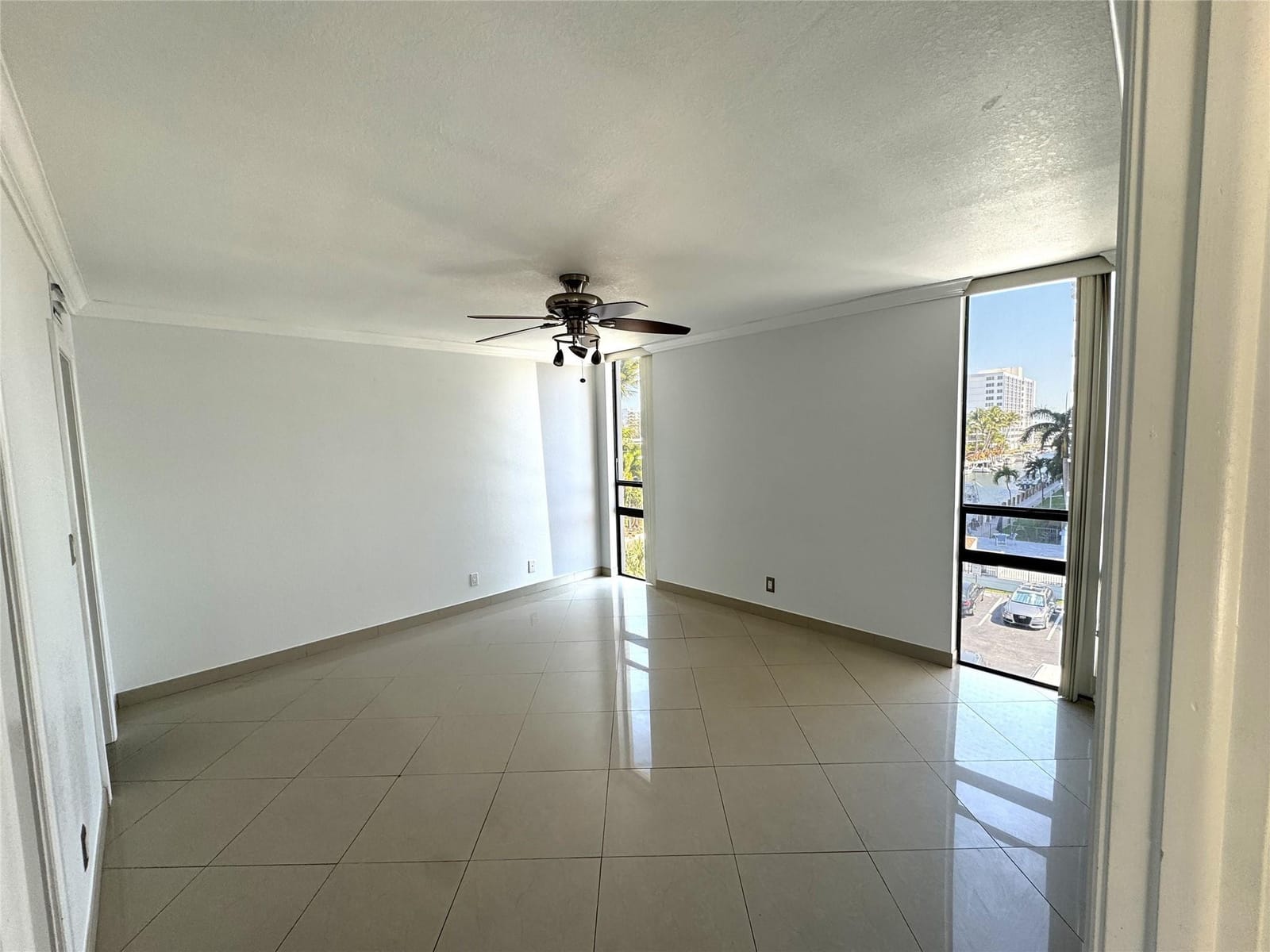 4800 Bayview Drive 406, Fort Lauderdale, FL 33308 photo 16