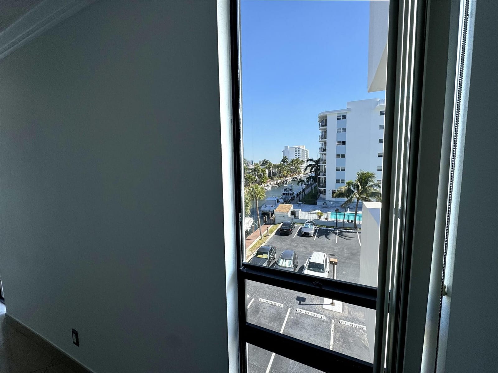 4800 Bayview Drive 406, Fort Lauderdale, FL 33308 photo 17