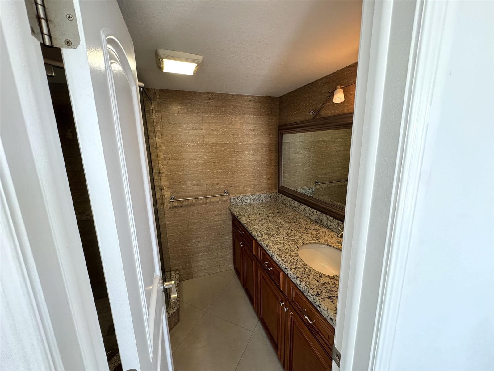 4800 Bayview Drive 406, Fort Lauderdale, FL 33308 photo 19
