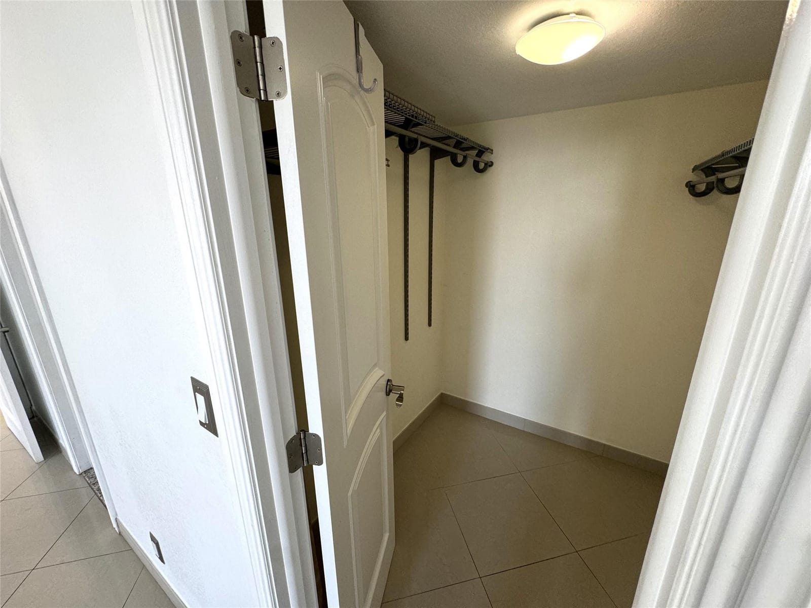 4800 Bayview Drive 406, Fort Lauderdale, FL 33308 photo 22