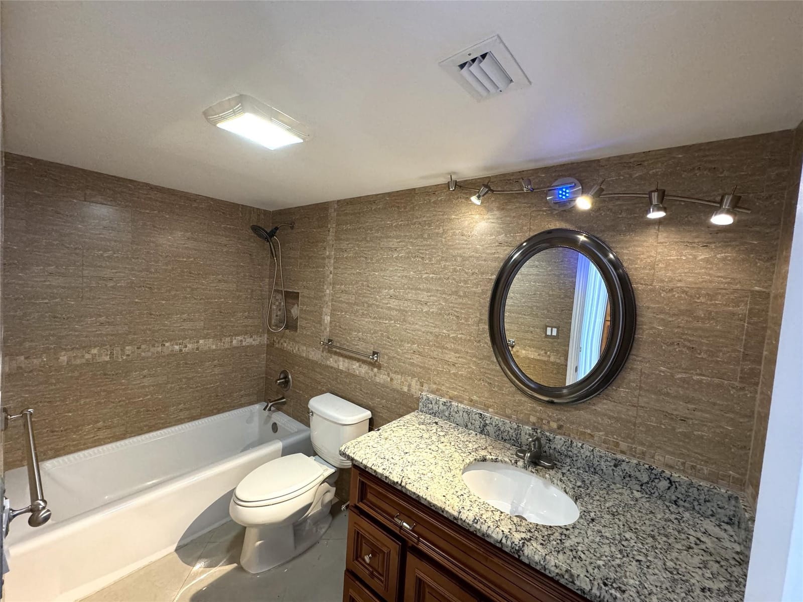 4800 Bayview Drive 406 — photo 8