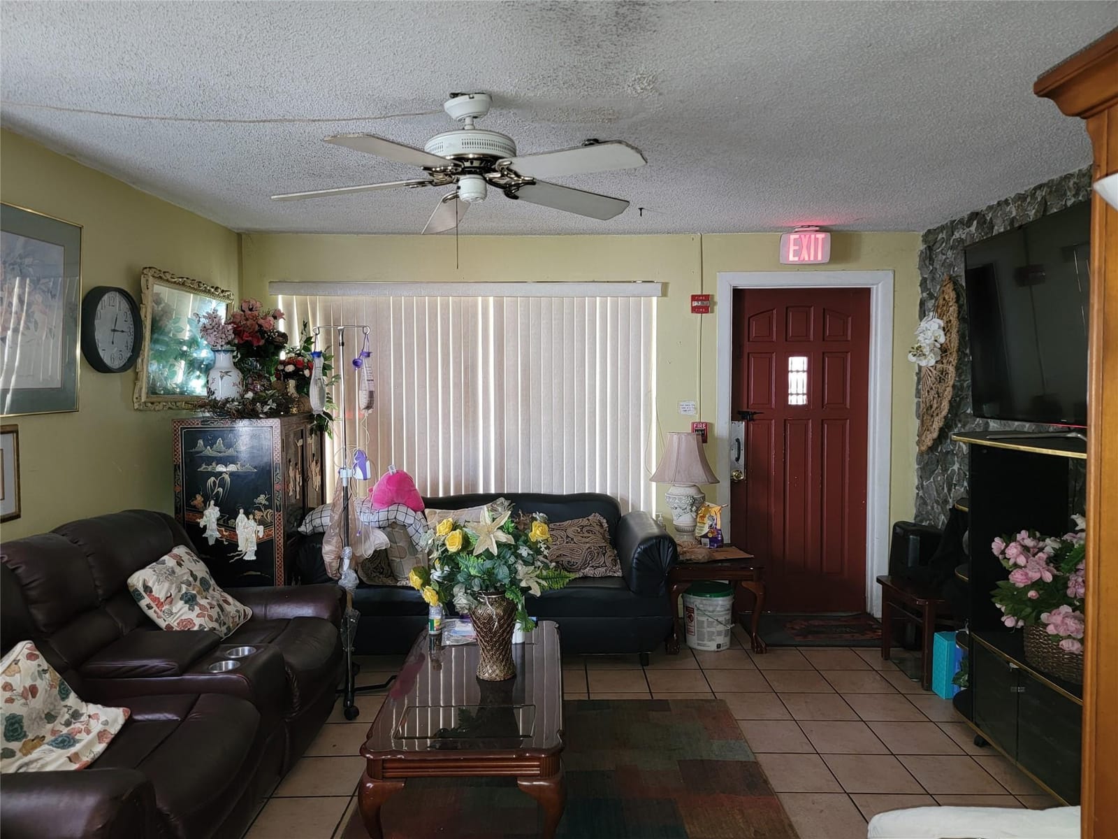 3101 SW 12th Place — photo 2